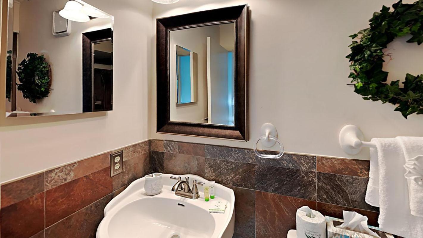 Experience Tranquility At Summertree Village Condo 미를 비치 외부 사진